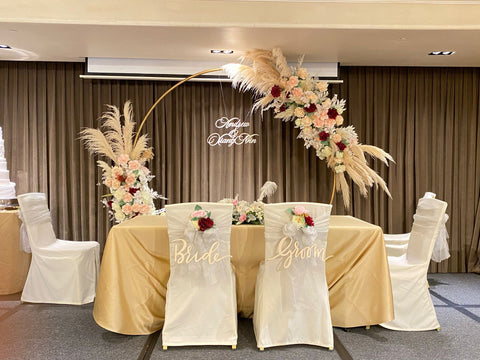 Bride & Grooms' Chair Bride & Grooms' Chair